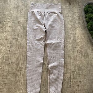 Never used 2.0 vital seamless leggings high waisted color taupe size small